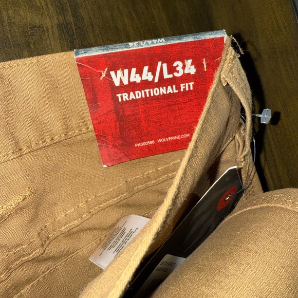 Wolverine Men’s Traditional Fit Cargo Work Pants, Khaki, 44/34 - Picture 7 of 8